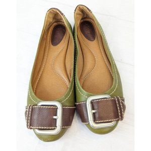 FOSSIL Flats Casual Green Leather Metal Buckle Sz 8.5 (fits as an 8!) Shoes